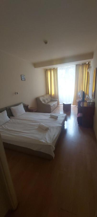 In Hotel Hajdúszoboszló Eksteriør bilde