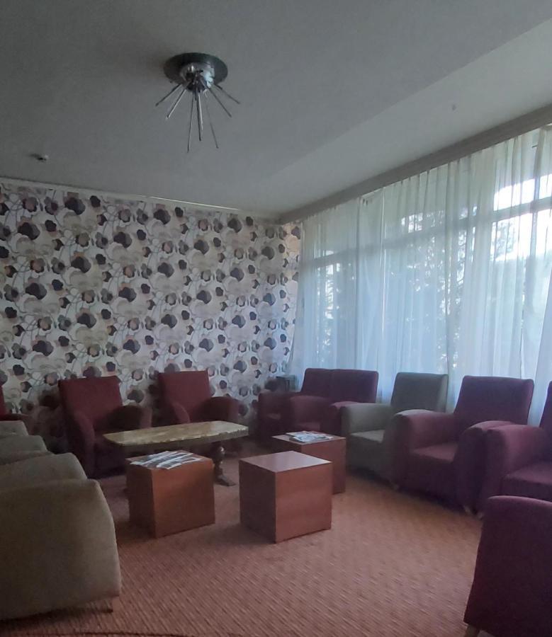 In Hotel Hajdúszoboszló Eksteriør bilde