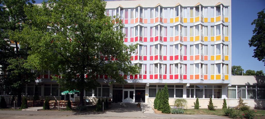 In Hotel Hajdúszoboszló Eksteriør bilde