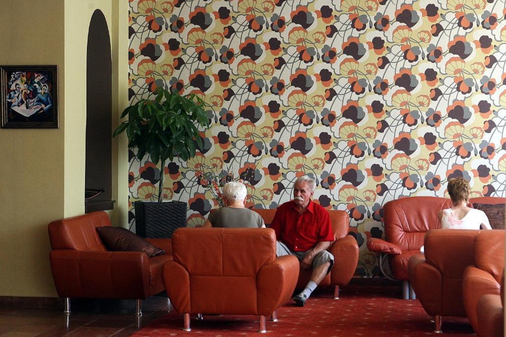 In Hotel Hajdúszoboszló Eksteriør bilde